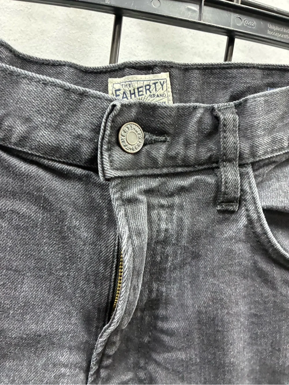 Faherty Coal Creek Wash Slim Straight Denim Jean Organic Cotton 33 x 28* Stretch
